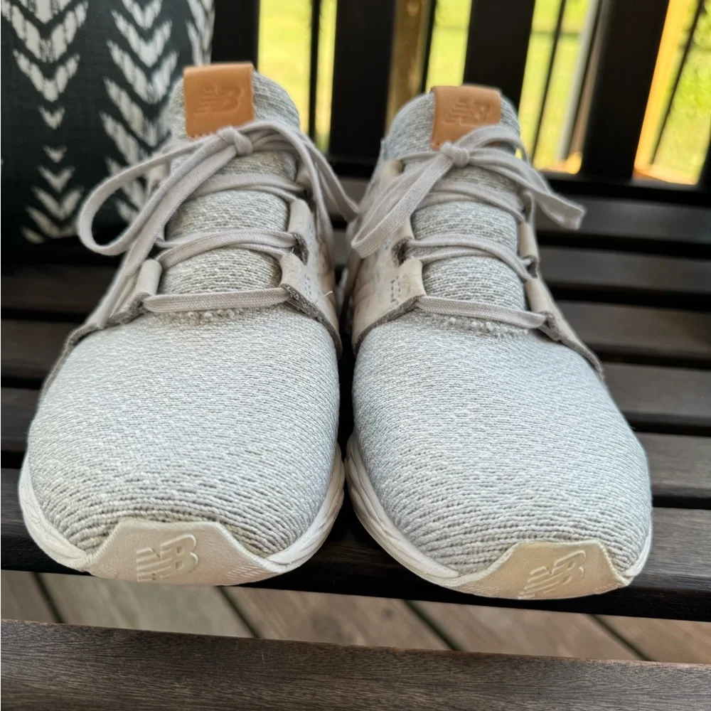 Size 10 New Balance - Picture 2 of 8